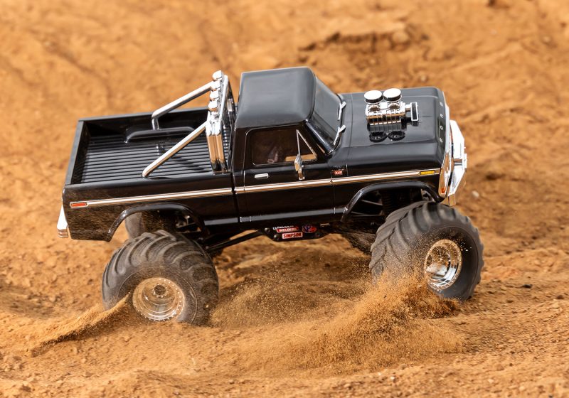 98044-1-trx-4mt-f150-monster-truck-action-black-0140_1_1